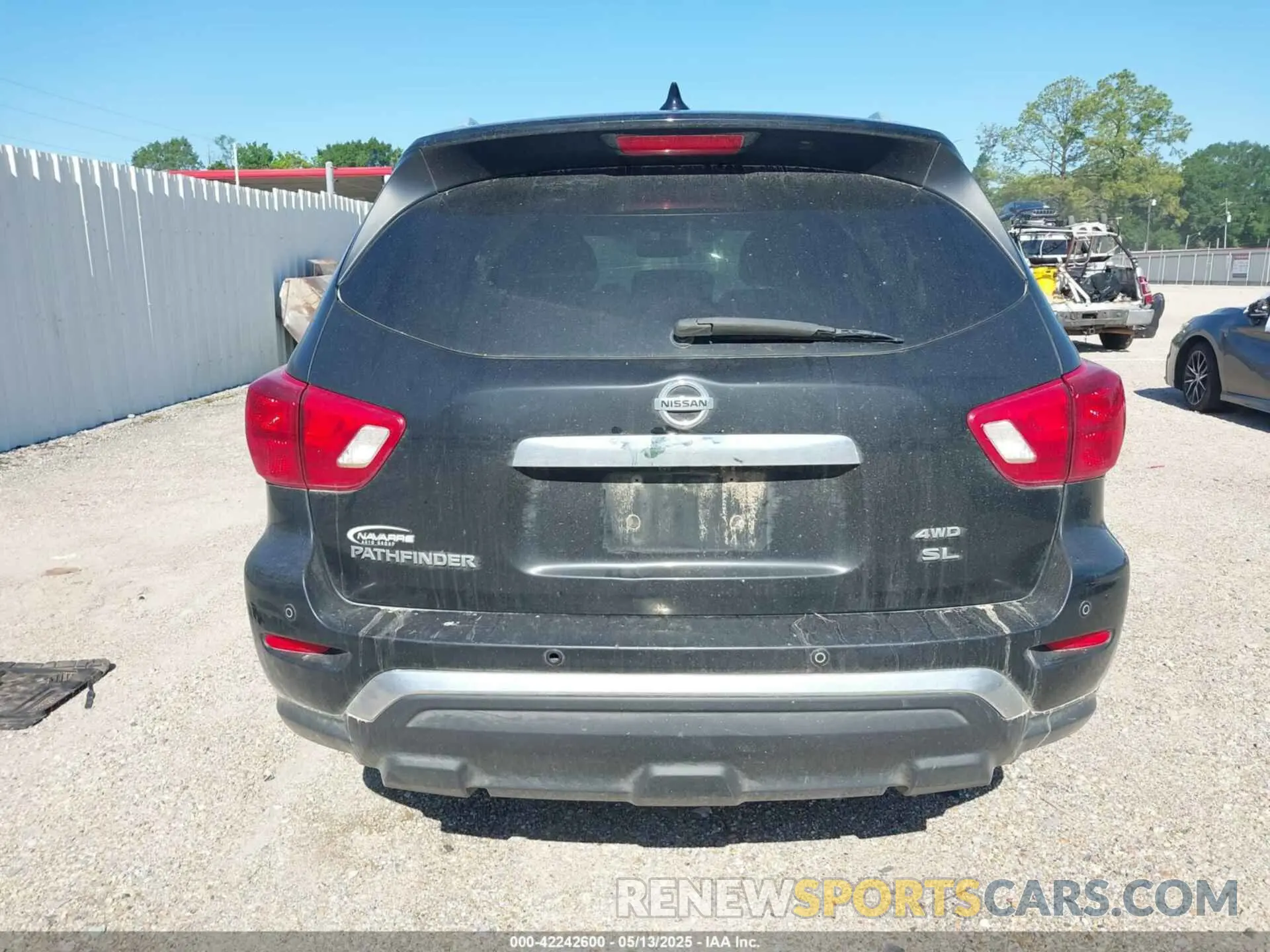16 Photograph of a damaged car 5N1DR2MM7KC635861 NISSAN PATHFINDER 2019