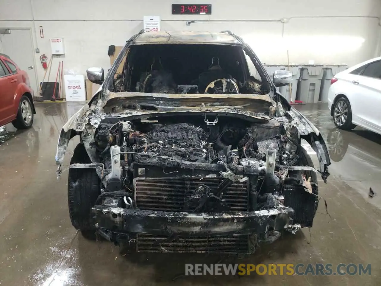 5 Photograph of a damaged car 5N1DR2MM7KC639778 NISSAN PATHFINDER 2019