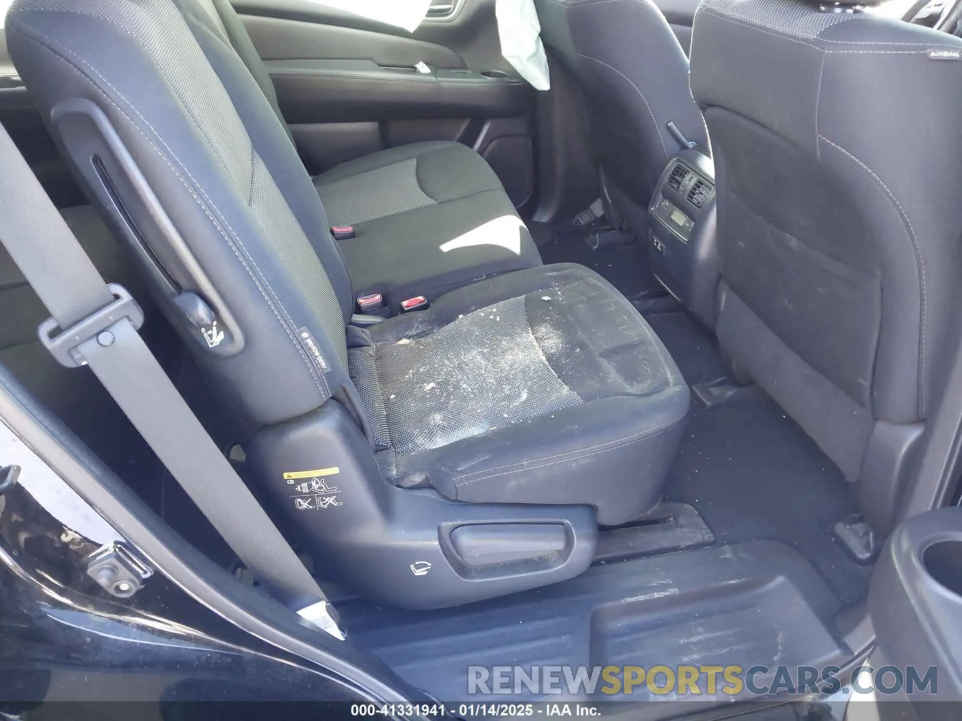 8 Photograph of a damaged car 5N1DR2MM8KC577081 NISSAN PATHFINDER 2019