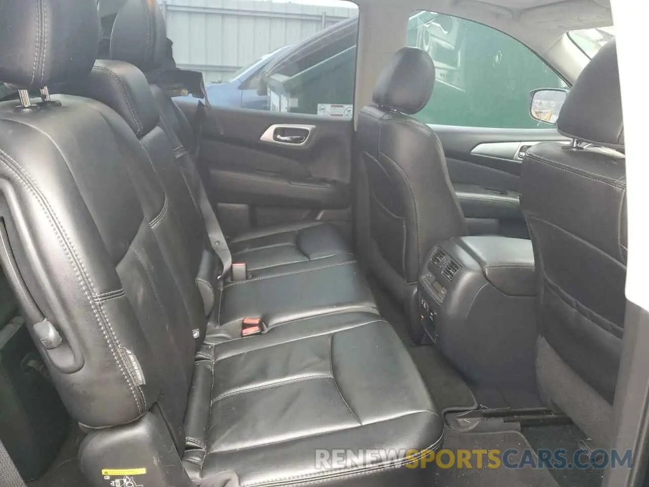 10 Photograph of a damaged car 5N1DR2MM8KC584600 NISSAN PATHFINDER 2019