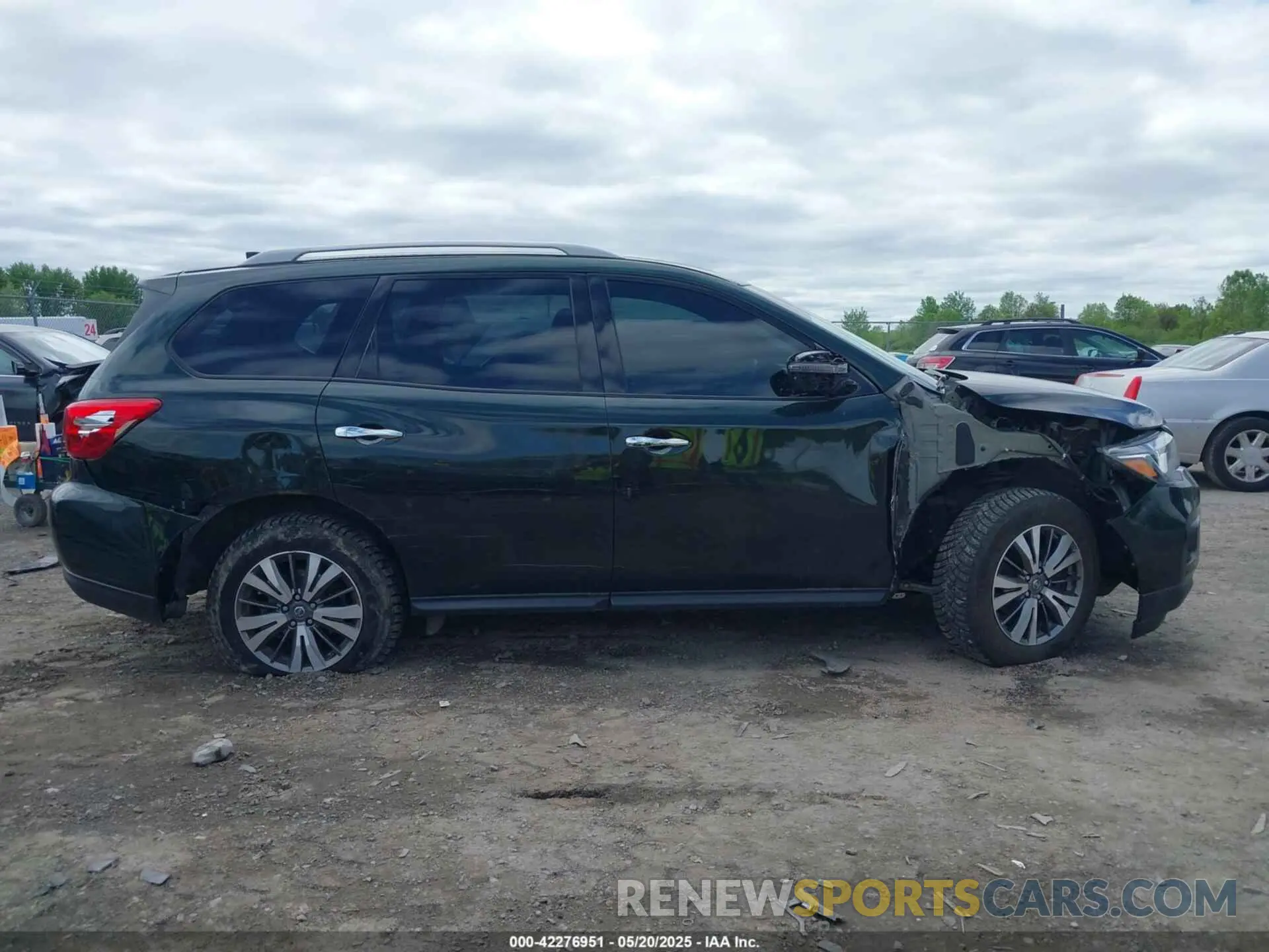 14 Photograph of a damaged car 5N1DR2MM8KC588548 NISSAN PATHFINDER 2019