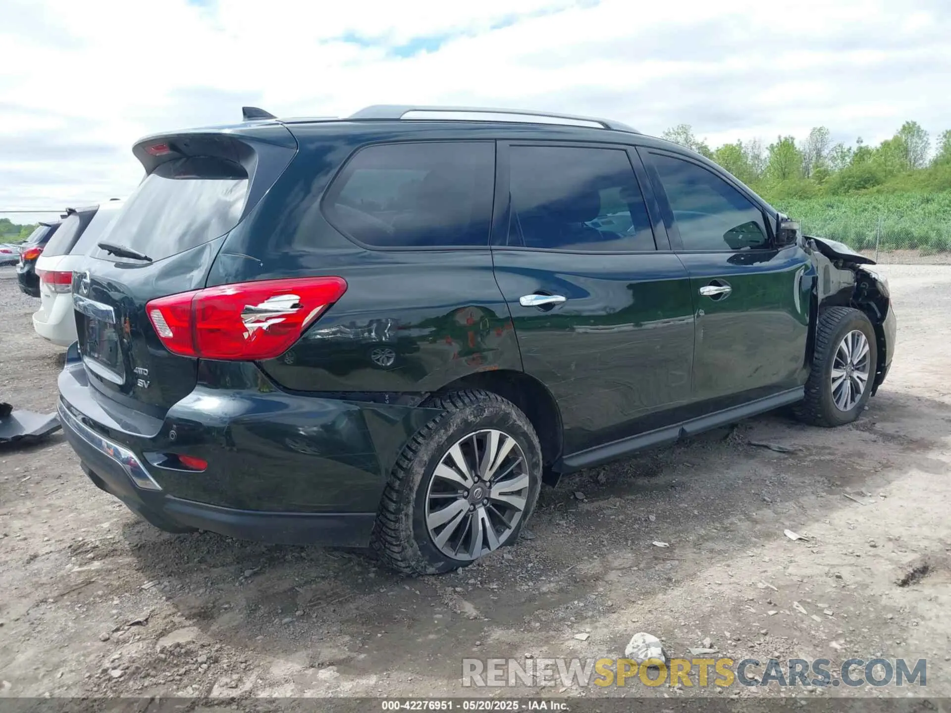 18 Photograph of a damaged car 5N1DR2MM8KC588548 NISSAN PATHFINDER 2019