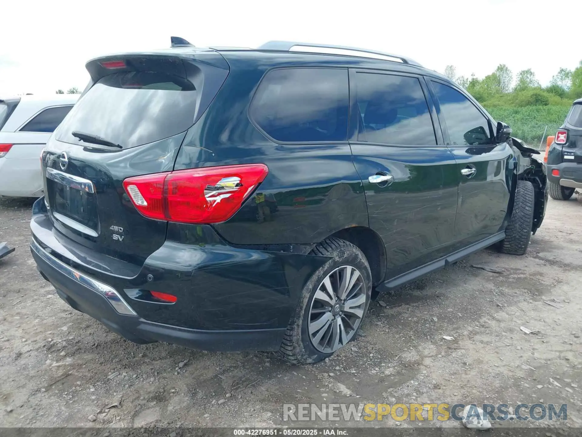 4 Photograph of a damaged car 5N1DR2MM8KC588548 NISSAN PATHFINDER 2019