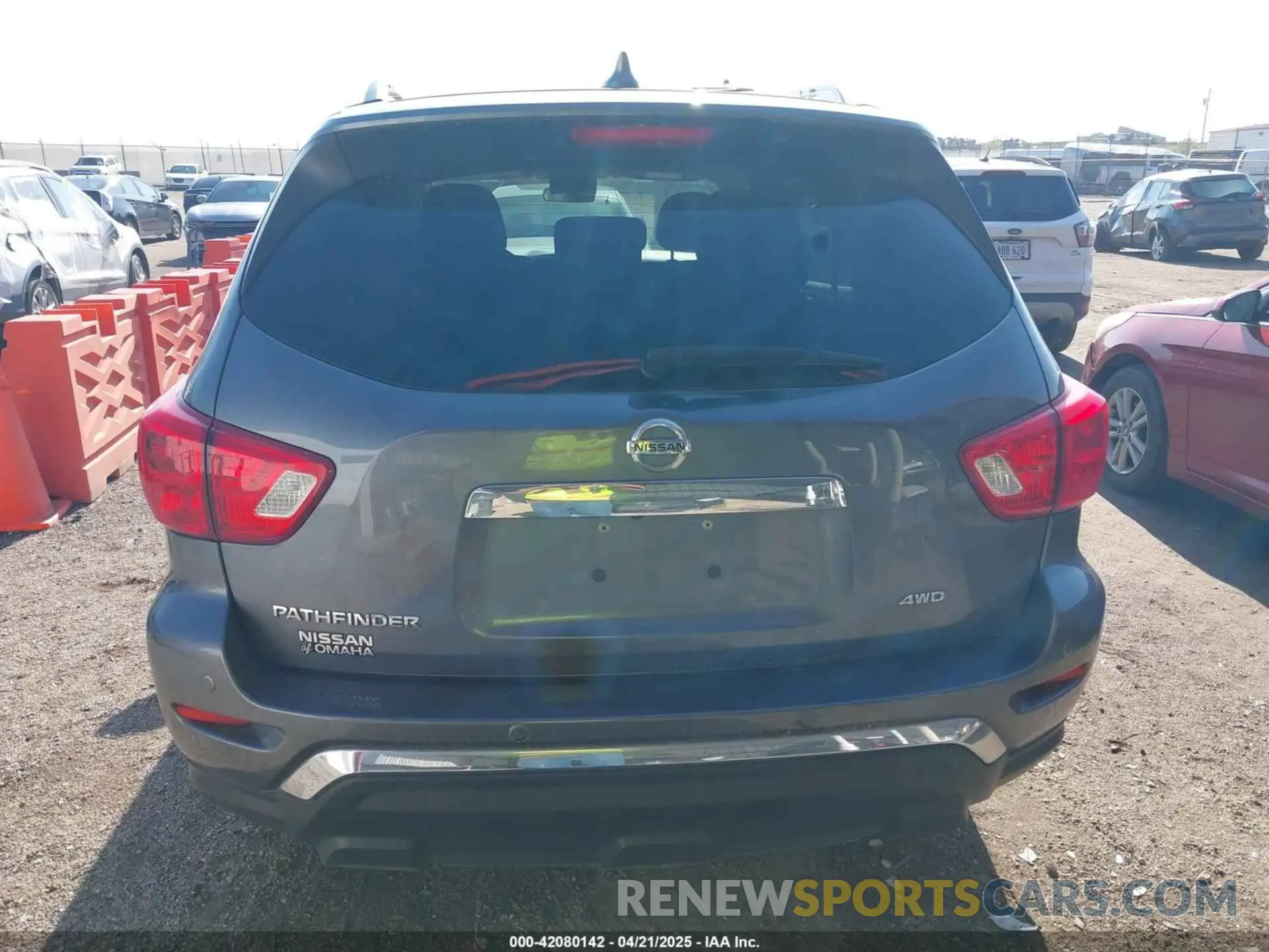 16 Photograph of a damaged car 5N1DR2MM8KC588632 NISSAN PATHFINDER 2019