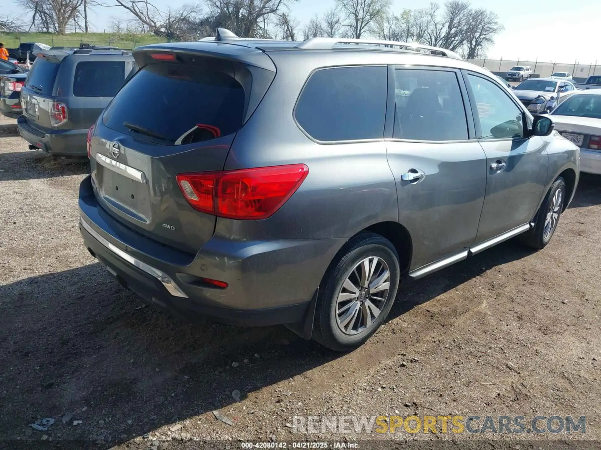 4 Photograph of a damaged car 5N1DR2MM8KC588632 NISSAN PATHFINDER 2019