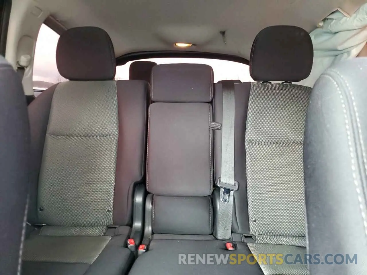 10 Photograph of a damaged car 5N1DR2MM8KC610662 NISSAN PATHFINDER 2019
