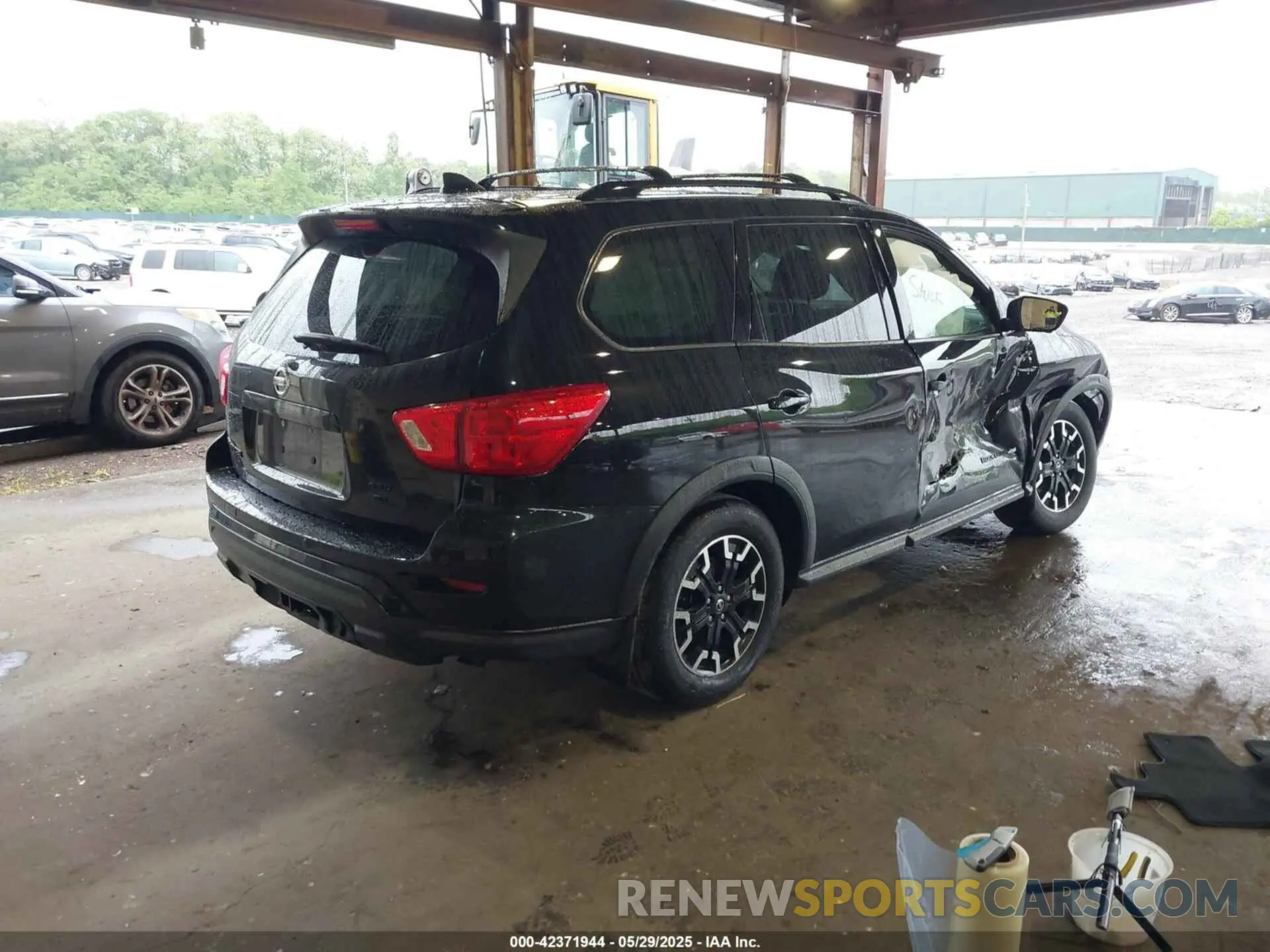 4 Photograph of a damaged car 5N1DR2MM8KC626313 NISSAN PATHFINDER 2019