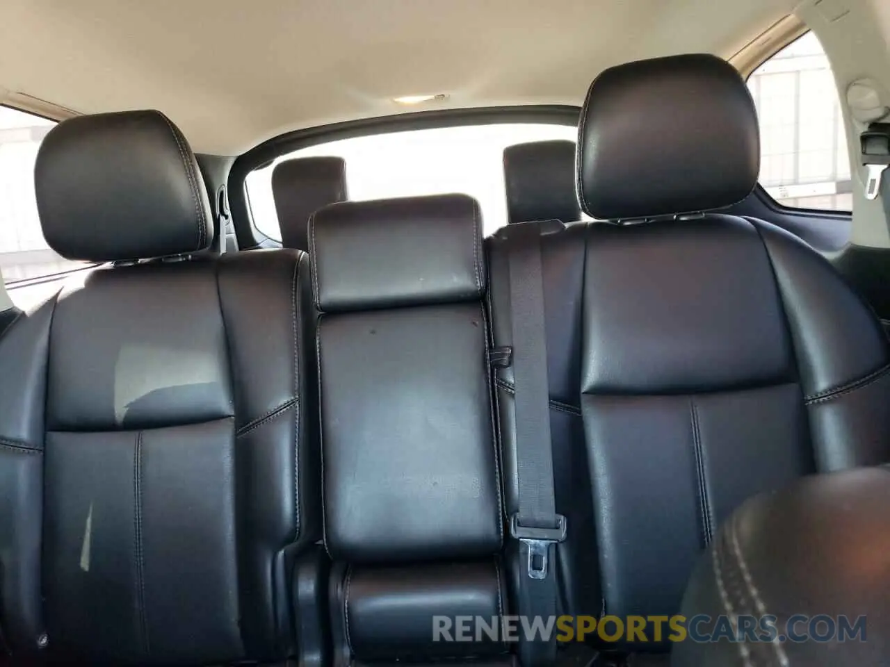 10 Photograph of a damaged car 5N1DR2MM8KC628479 NISSAN PATHFINDER 2019