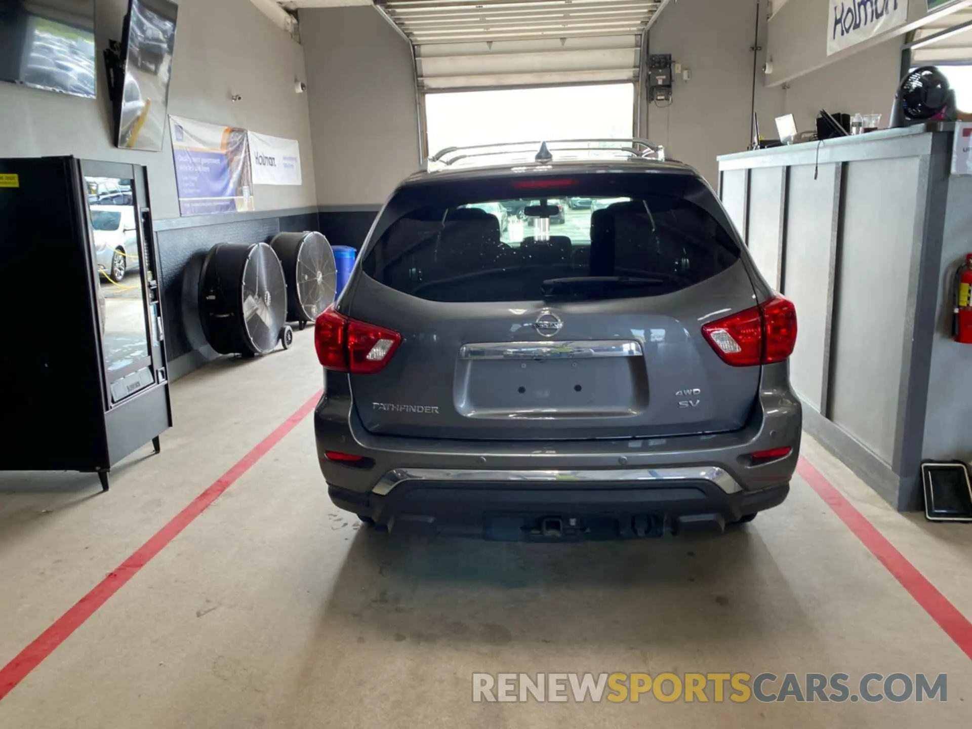 8 Photograph of a damaged car 5N1DR2MM9KC604319 NISSAN PATHFINDER 2019