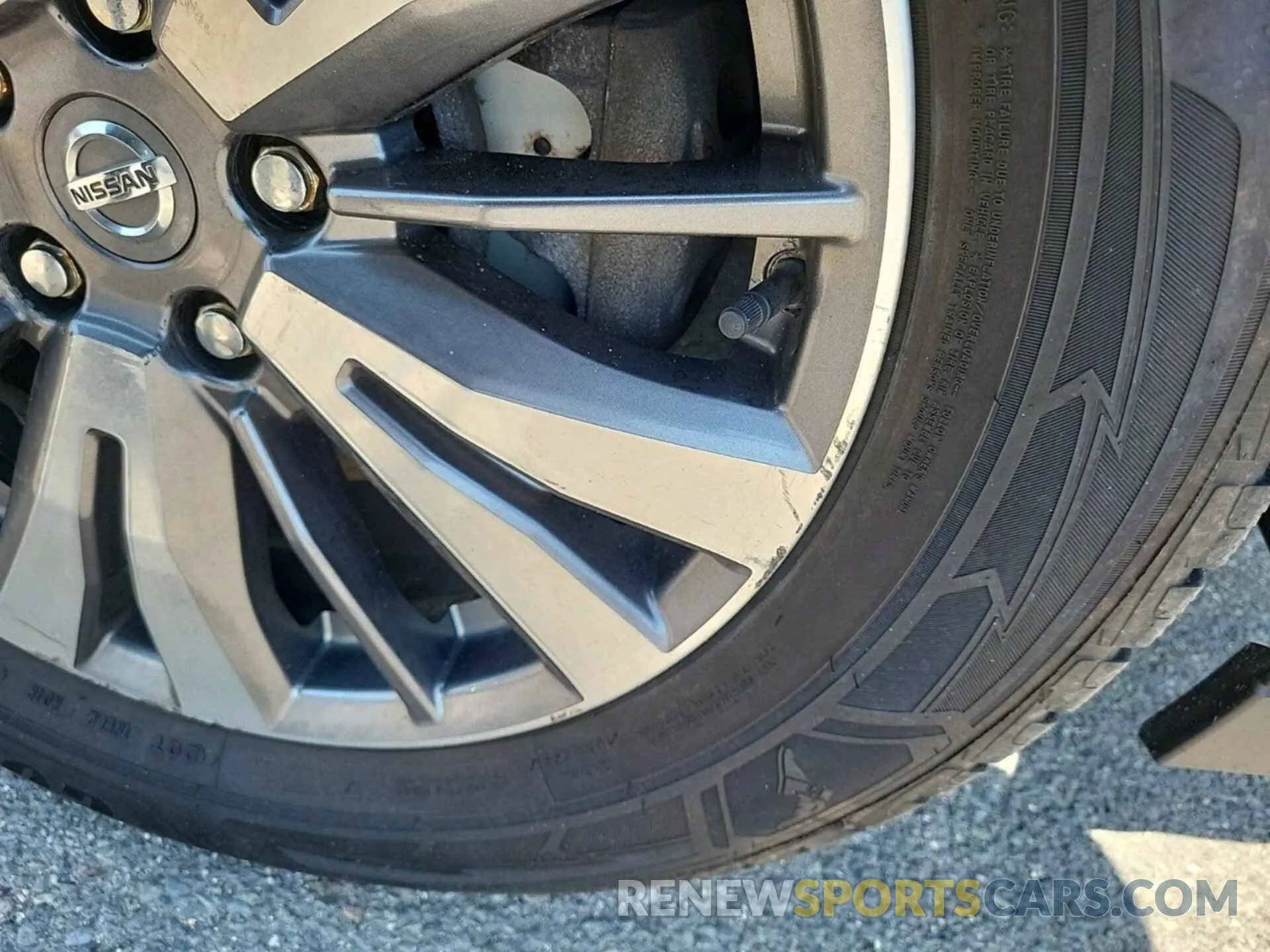 43 Photograph of a damaged car 5N1DR2MM9KC604384 NISSAN PATHFINDER 2019