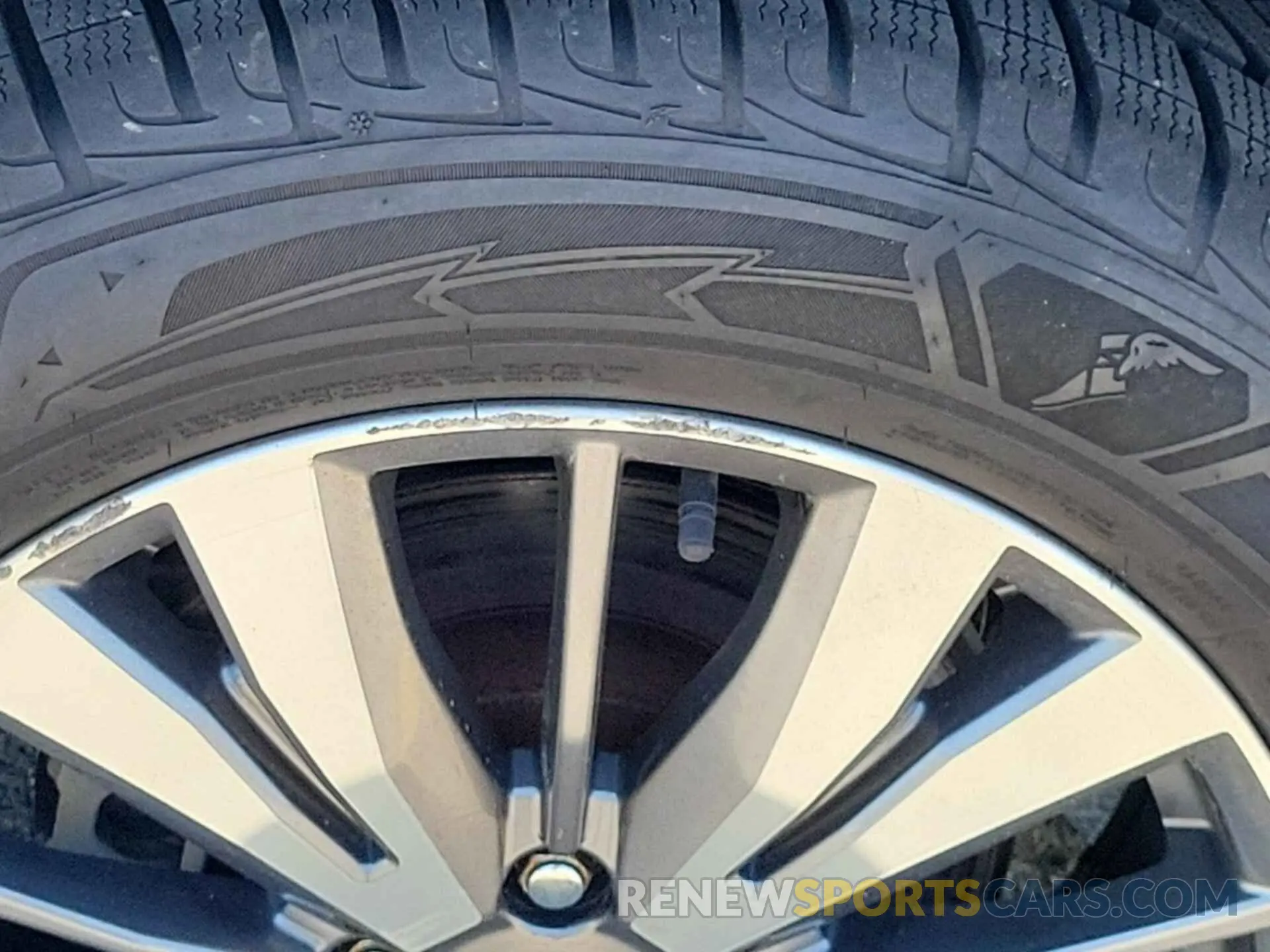 5 Photograph of a damaged car 5N1DR2MM9KC604384 NISSAN PATHFINDER 2019