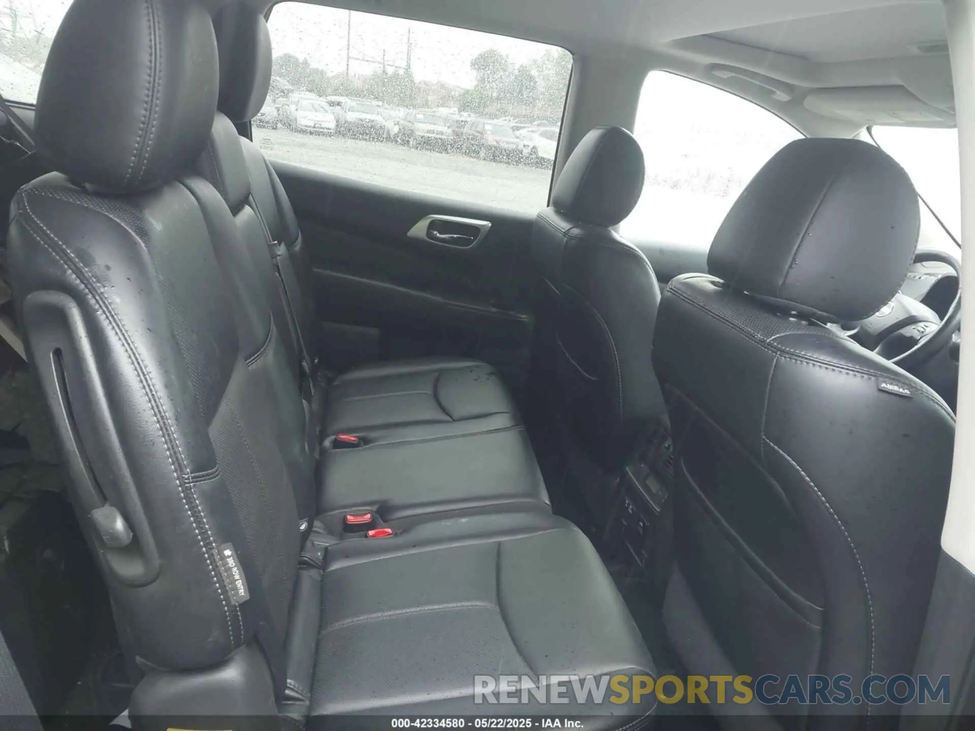 8 Photograph of a damaged car 5N1DR2MM9KC633612 NISSAN PATHFINDER 2019