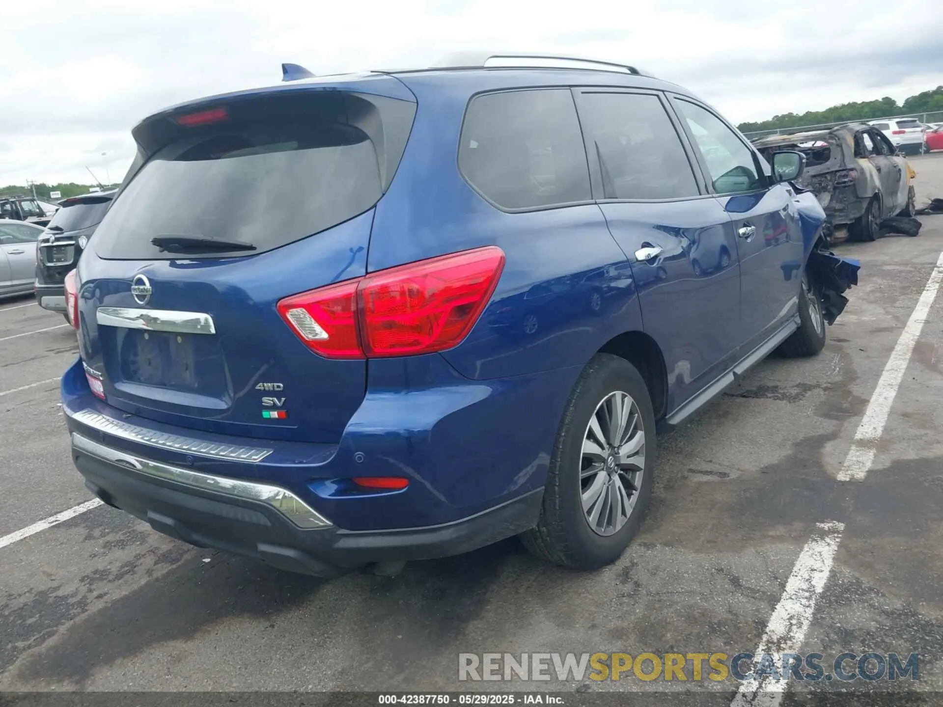 4 Photograph of a damaged car 5N1DR2MM9KC640107 NISSAN PATHFINDER 2019