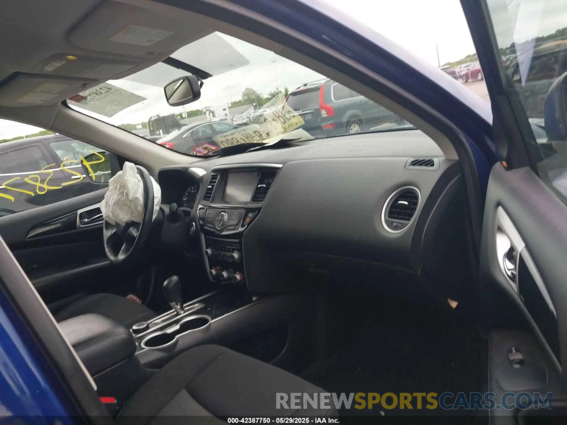 5 Photograph of a damaged car 5N1DR2MM9KC640107 NISSAN PATHFINDER 2019