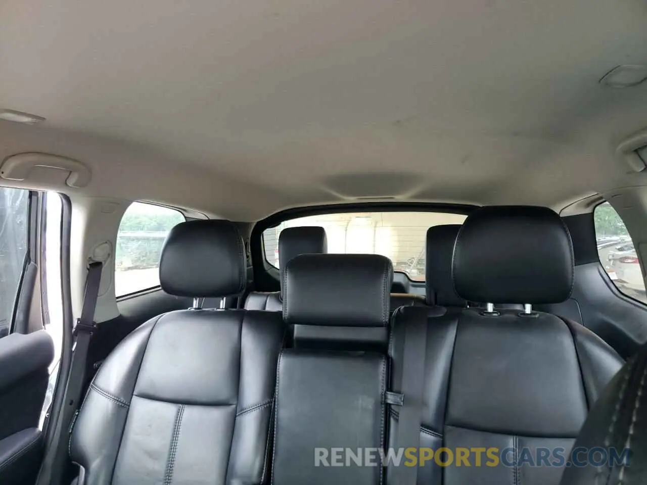 10 Photograph of a damaged car 5N1DR2MMXKC619850 NISSAN PATHFINDER 2019