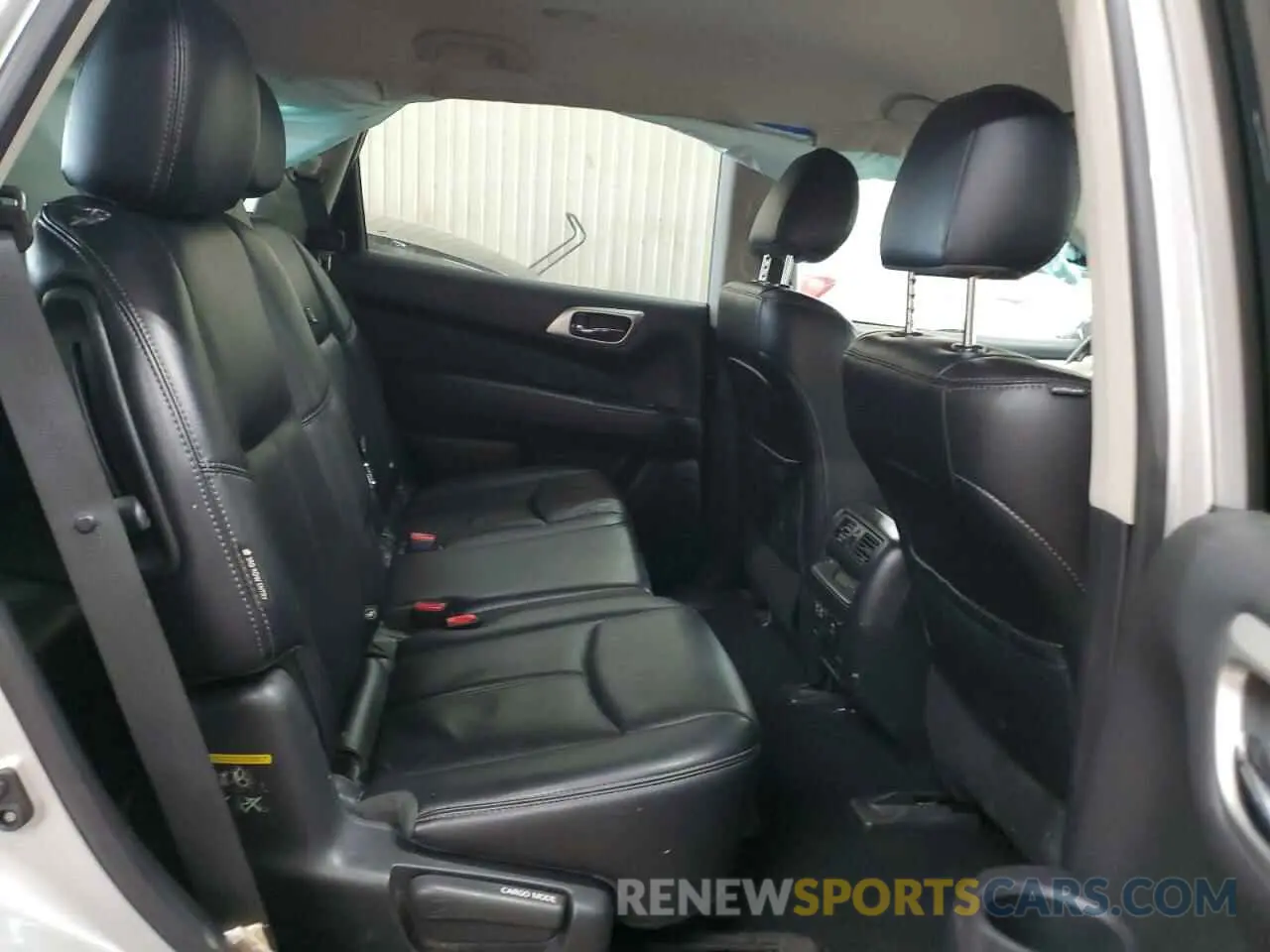 11 Photograph of a damaged car 5N1DR2MMXKC635756 NISSAN PATHFINDER 2019