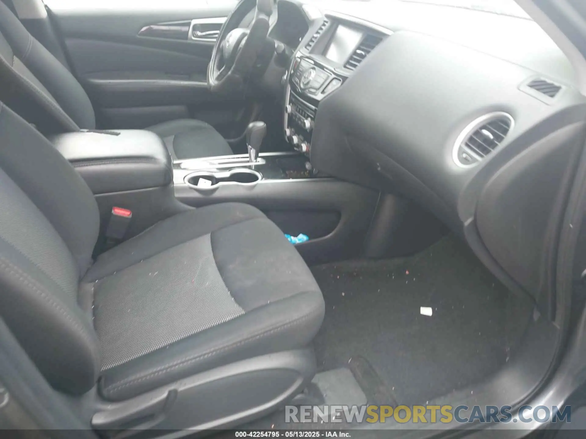 5 Photograph of a damaged car 5N1DR2MN0KC616920 NISSAN PATHFINDER 2019