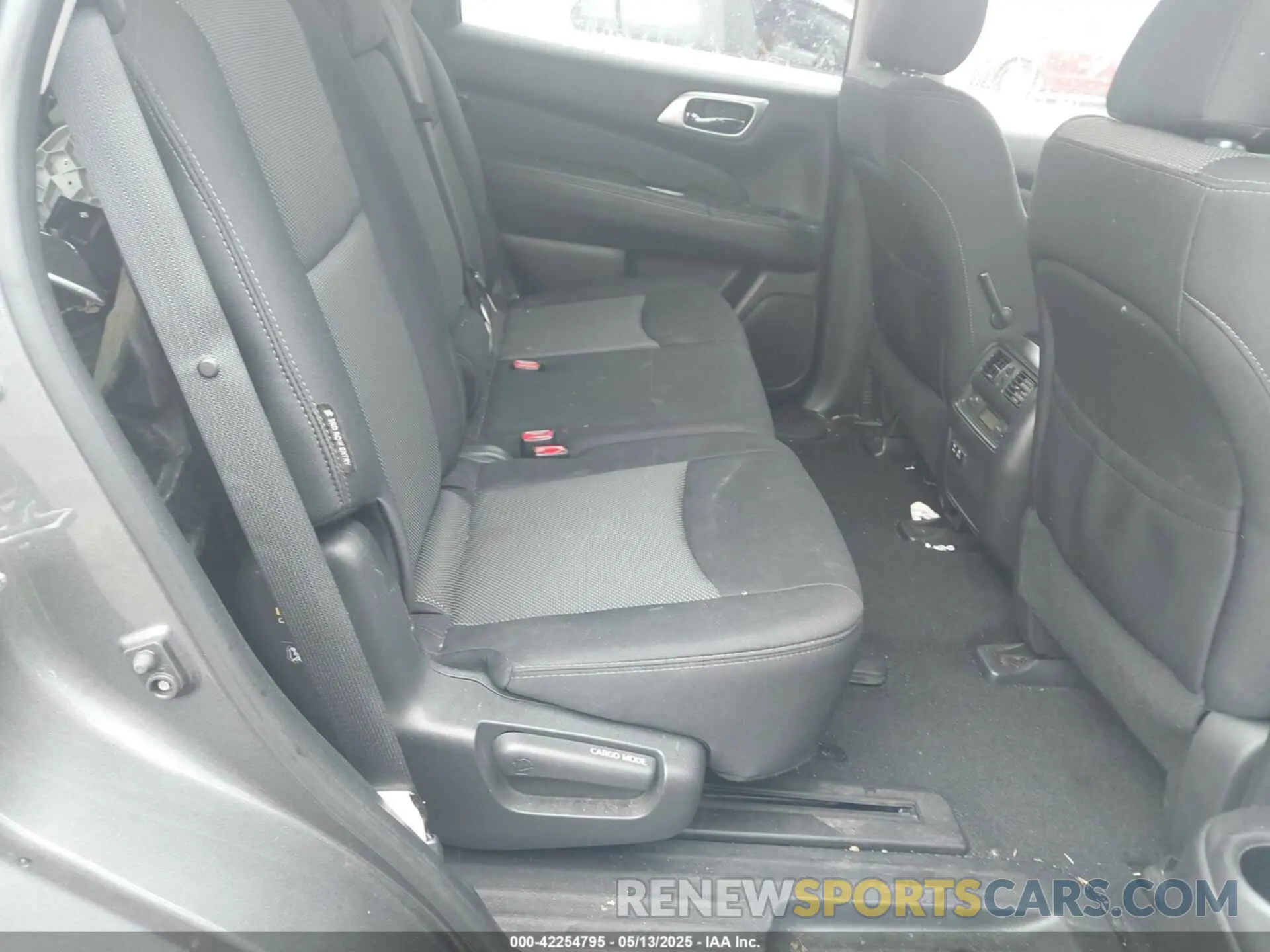 8 Photograph of a damaged car 5N1DR2MN0KC616920 NISSAN PATHFINDER 2019