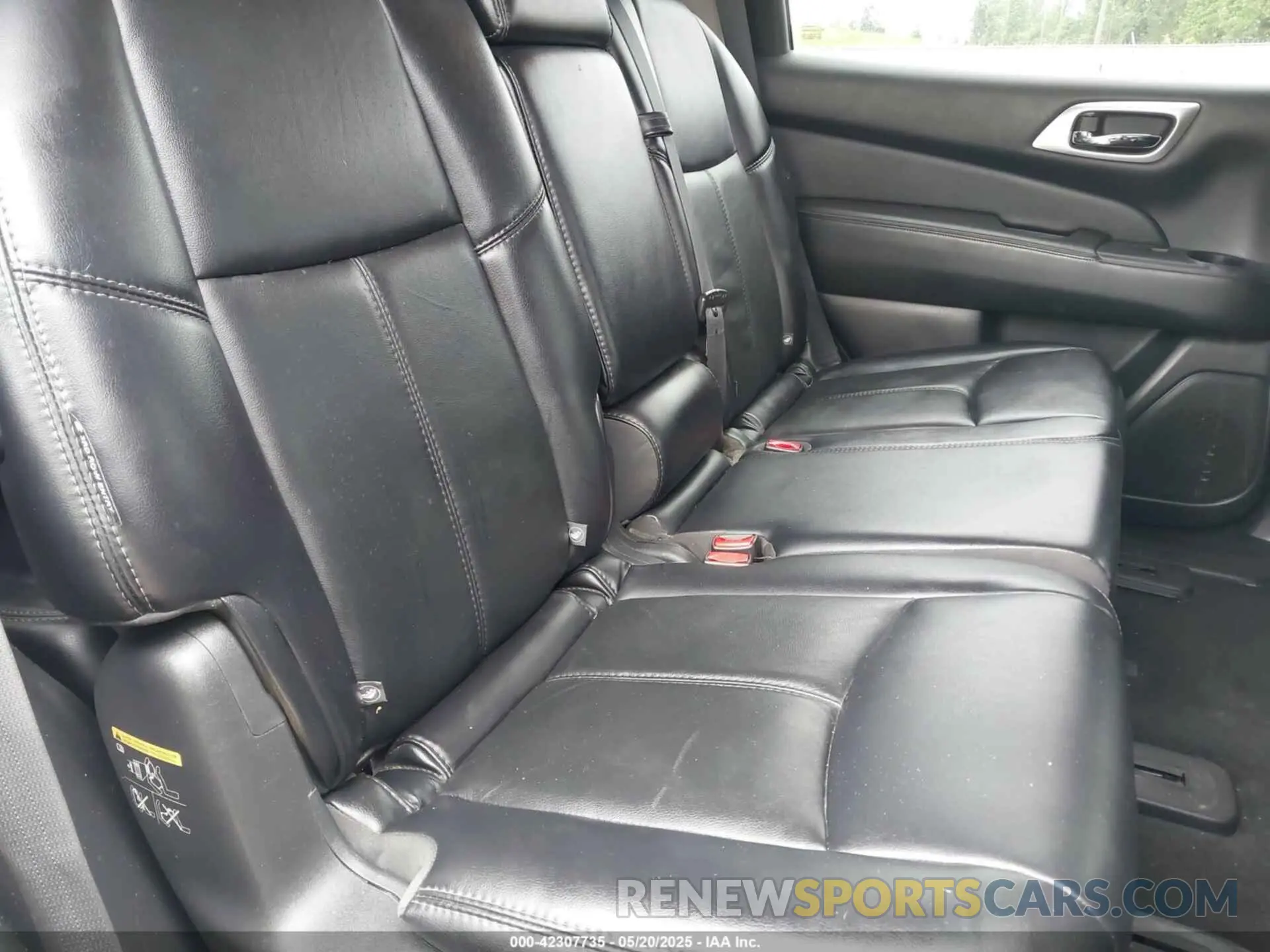 8 Photograph of a damaged car 5N1DR2MN0KC621549 NISSAN PATHFINDER 2019