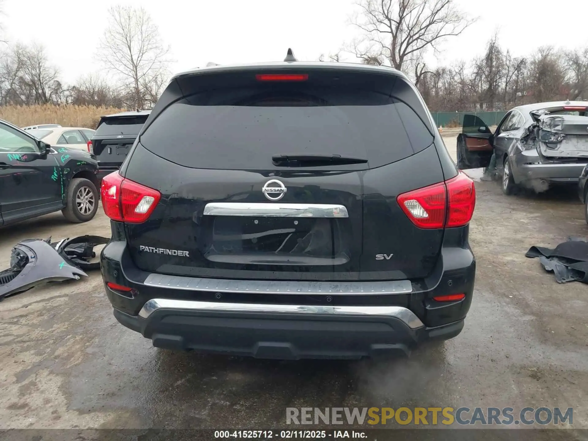 17 Photograph of a damaged car 5N1DR2MN1KC582020 NISSAN PATHFINDER 2019