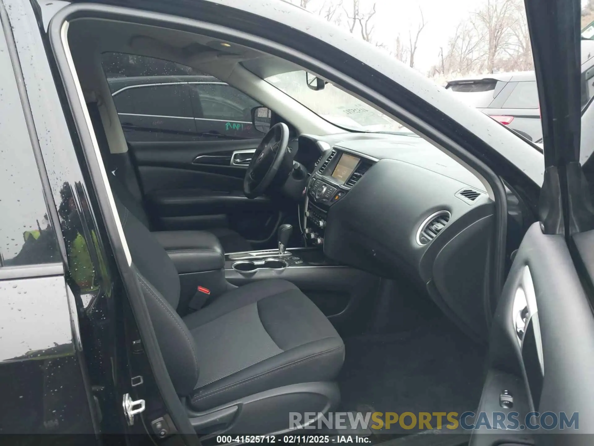5 Photograph of a damaged car 5N1DR2MN1KC582020 NISSAN PATHFINDER 2019