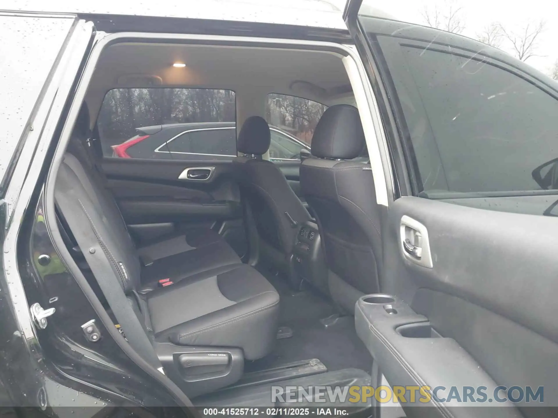 8 Photograph of a damaged car 5N1DR2MN1KC582020 NISSAN PATHFINDER 2019