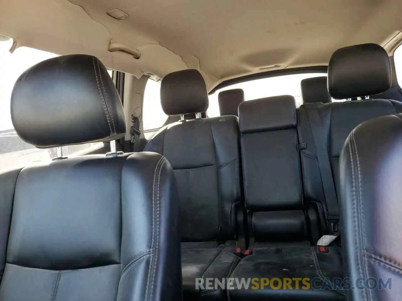 10 Photograph of a damaged car 5N1DR2MN1KC603741 NISSAN PATHFINDER 2019
