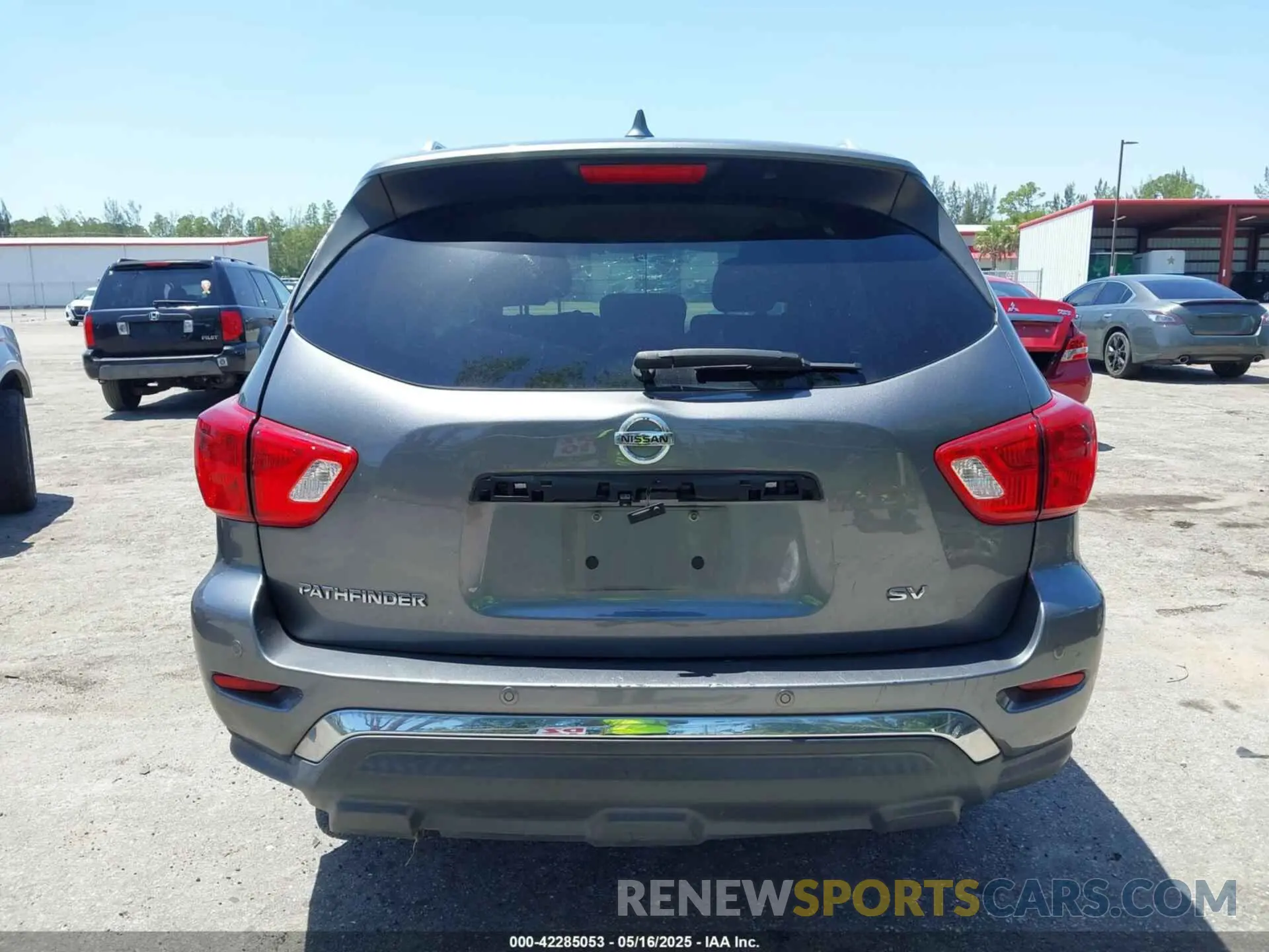 17 Photograph of a damaged car 5N1DR2MN2KC595357 NISSAN PATHFINDER 2019