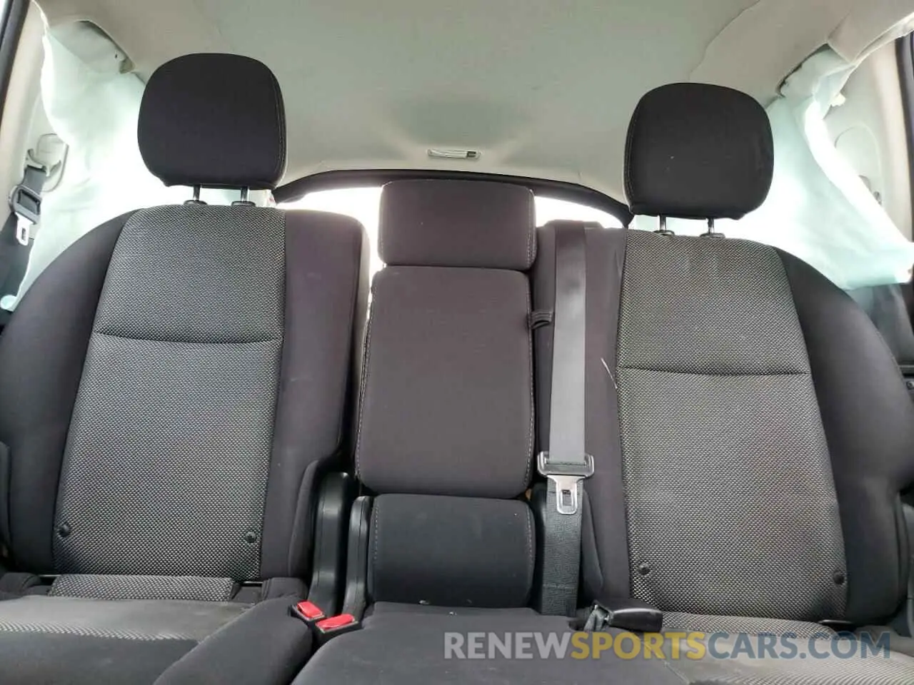 10 Photograph of a damaged car 5N1DR2MN2KC611458 NISSAN PATHFINDER 2019