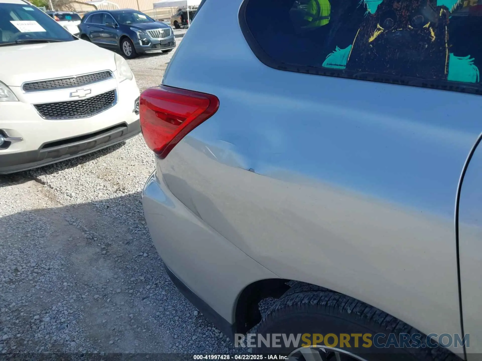 18 Photograph of a damaged car 5N1DR2MN2KC618345 NISSAN PATHFINDER 2019