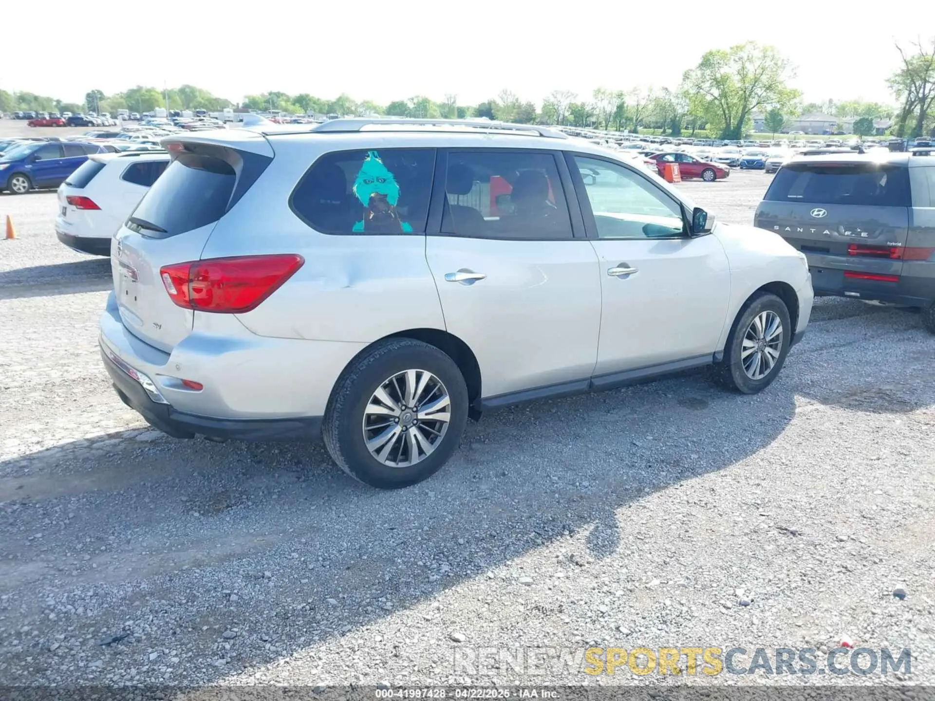 4 Photograph of a damaged car 5N1DR2MN2KC618345 NISSAN PATHFINDER 2019