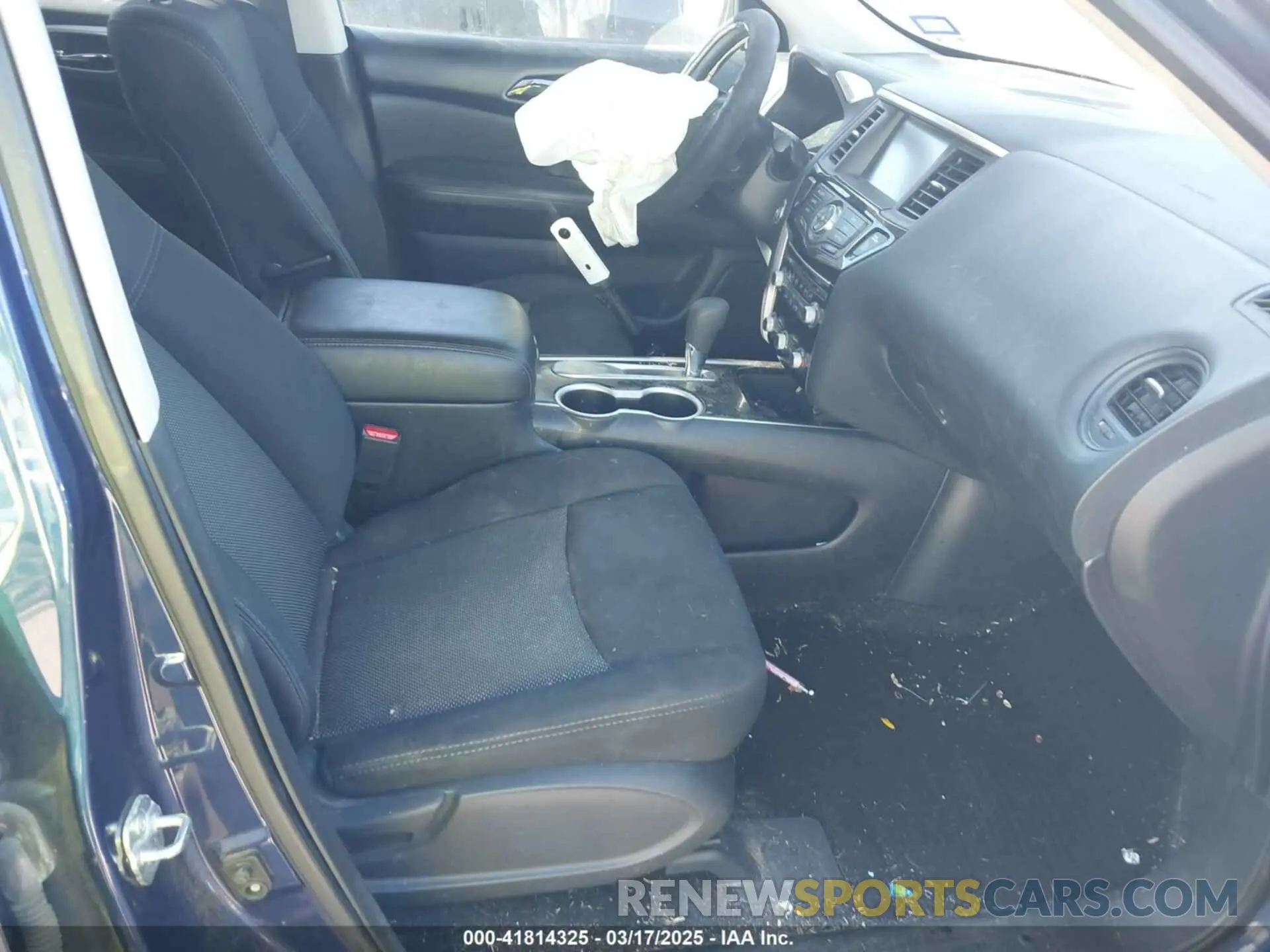 5 Photograph of a damaged car 5N1DR2MN3KC630455 NISSAN PATHFINDER 2019
