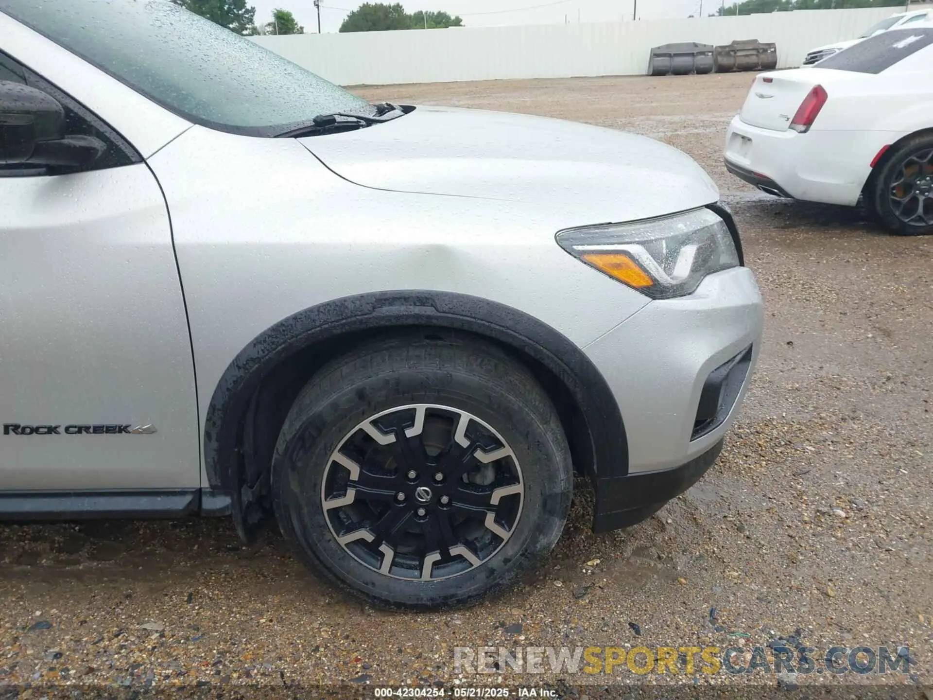 6 Photograph of a damaged car 5N1DR2MN3KC637986 NISSAN PATHFINDER 2019