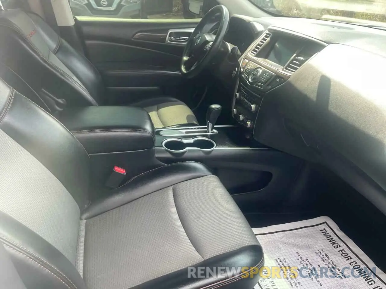 5 Photograph of a damaged car 5N1DR2MN3KC662512 NISSAN PATHFINDER 2019