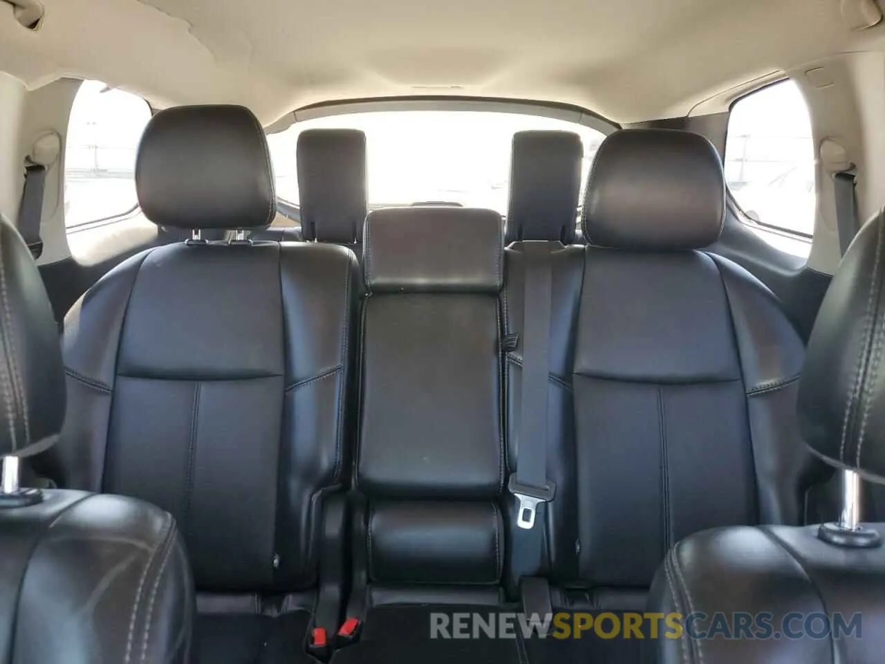 10 Photograph of a damaged car 5N1DR2MN4KC611333 NISSAN PATHFINDER 2019