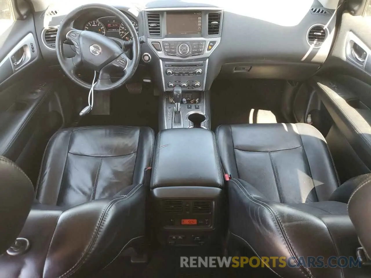 8 Photograph of a damaged car 5N1DR2MN4KC611333 NISSAN PATHFINDER 2019