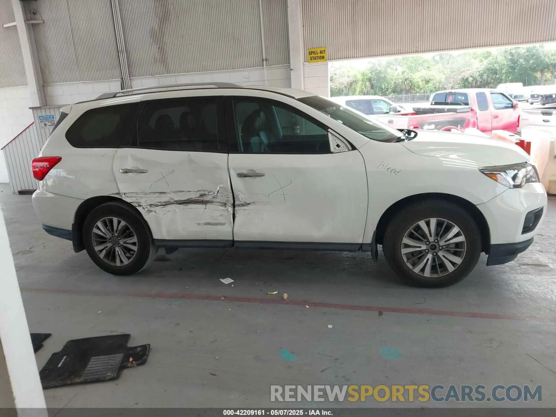 14 Photograph of a damaged car 5N1DR2MN5KC627198 NISSAN PATHFINDER 2019