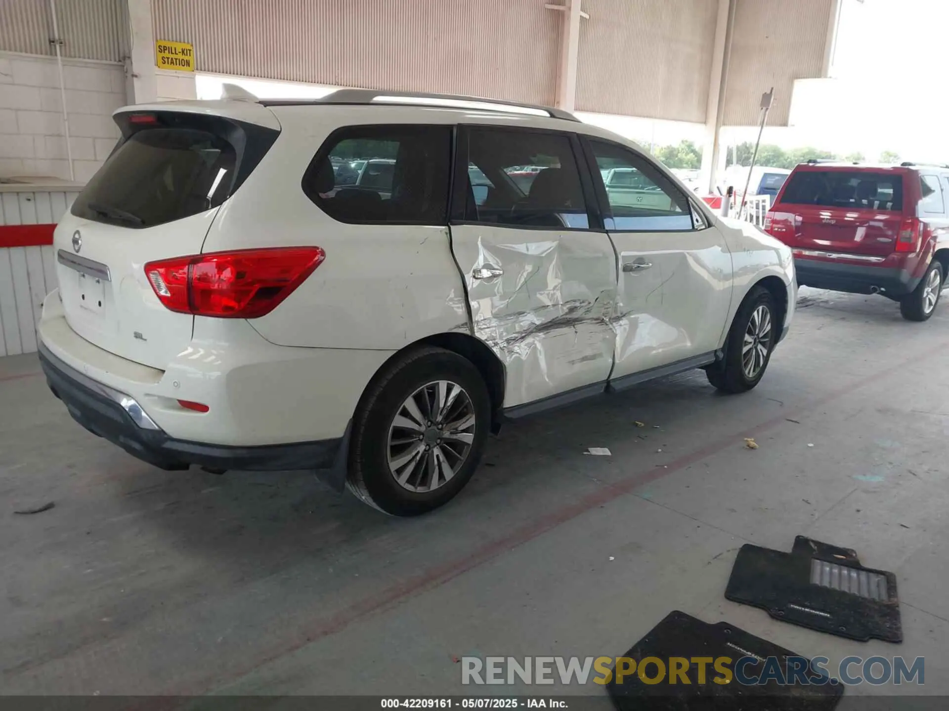 4 Photograph of a damaged car 5N1DR2MN5KC627198 NISSAN PATHFINDER 2019