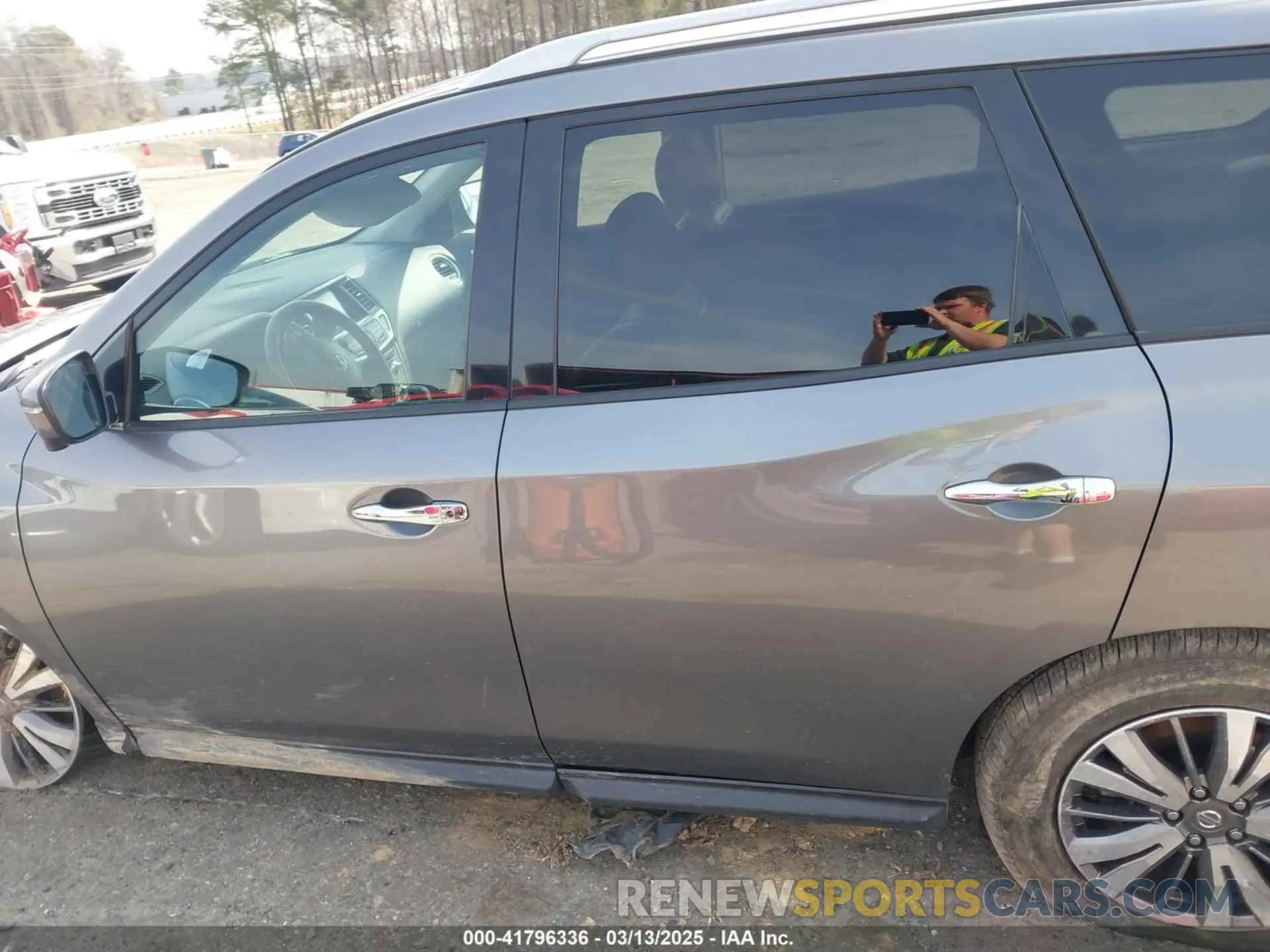15 Photograph of a damaged car 5N1DR2MN5KC642848 NISSAN PATHFINDER 2019