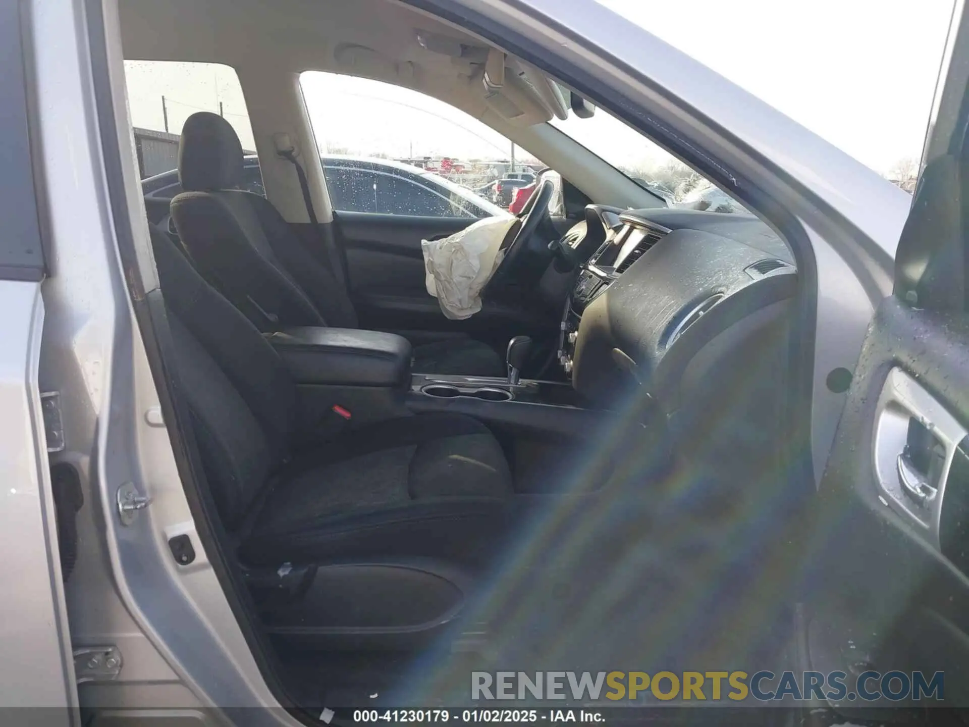 5 Photograph of a damaged car 5N1DR2MN6KC606358 NISSAN PATHFINDER 2019