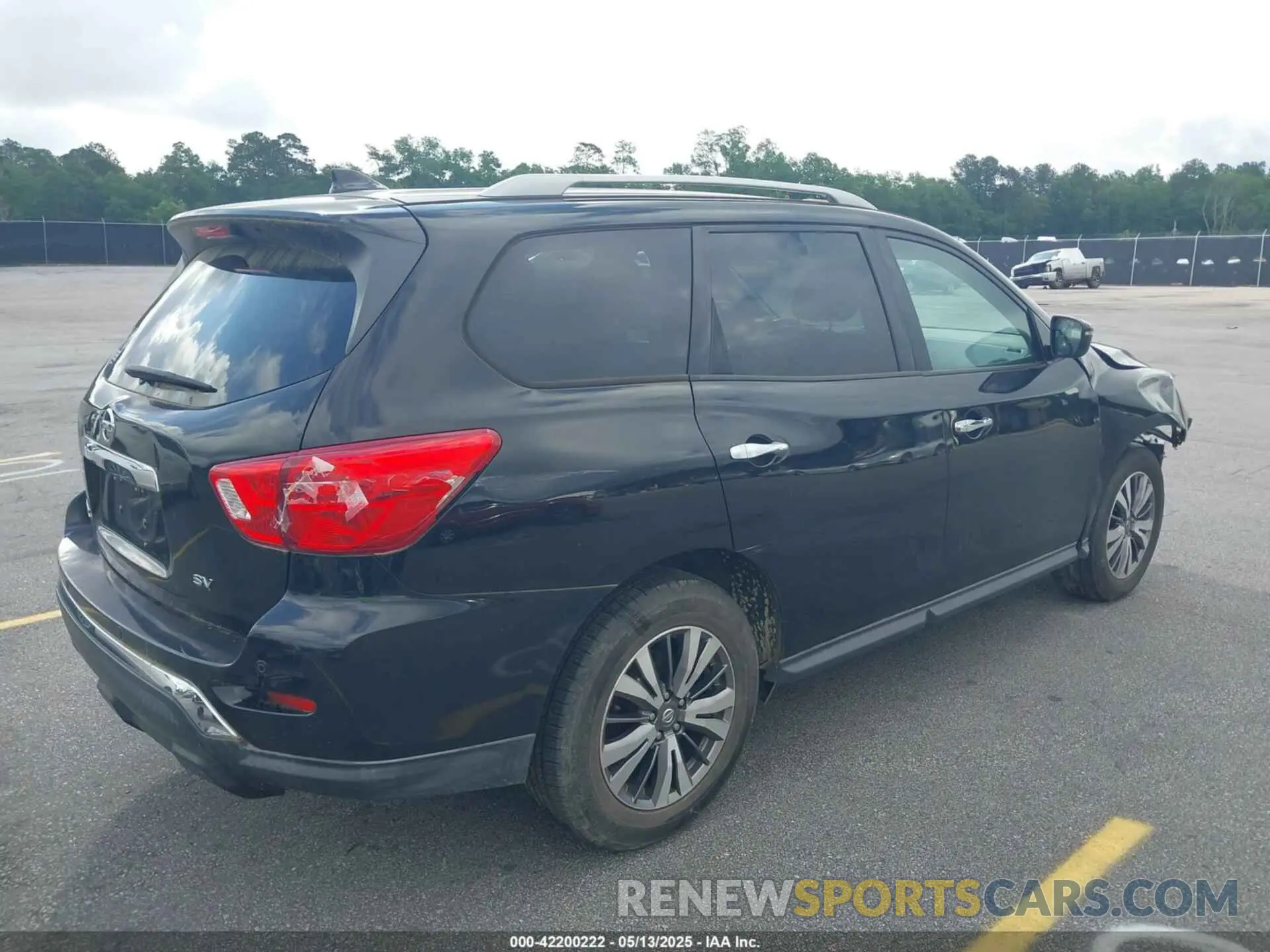 4 Photograph of a damaged car 5N1DR2MN6KC629462 NISSAN PATHFINDER 2019