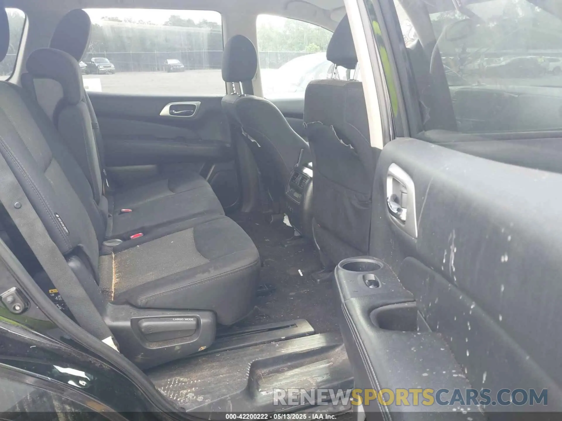 8 Photograph of a damaged car 5N1DR2MN6KC629462 NISSAN PATHFINDER 2019