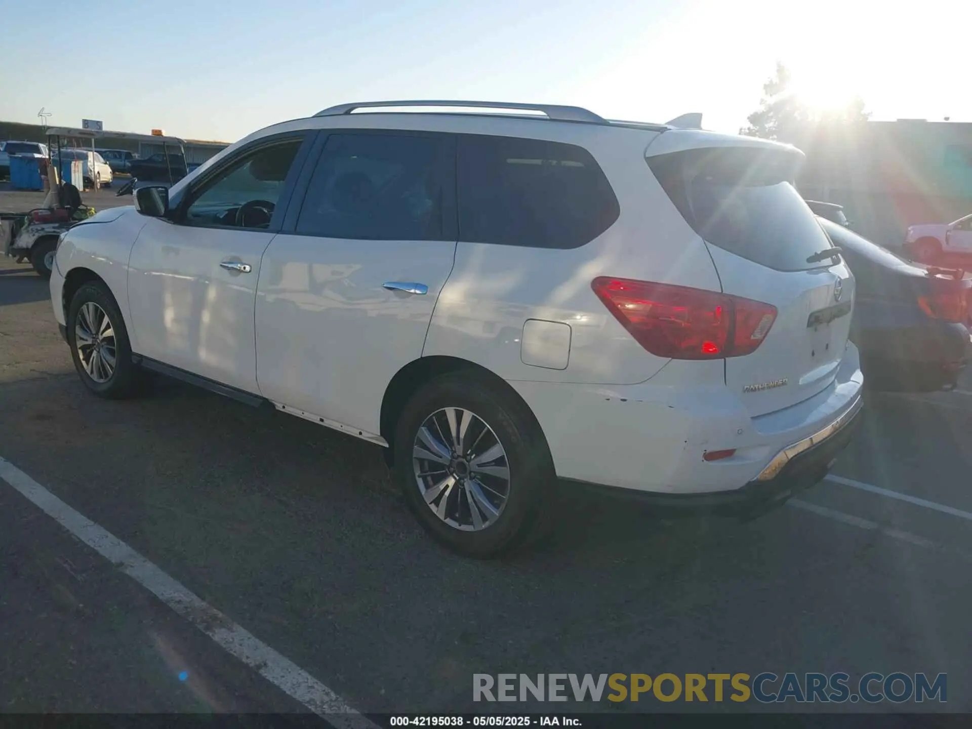 3 Photograph of a damaged car 5N1DR2MN7KC634136 NISSAN PATHFINDER 2019