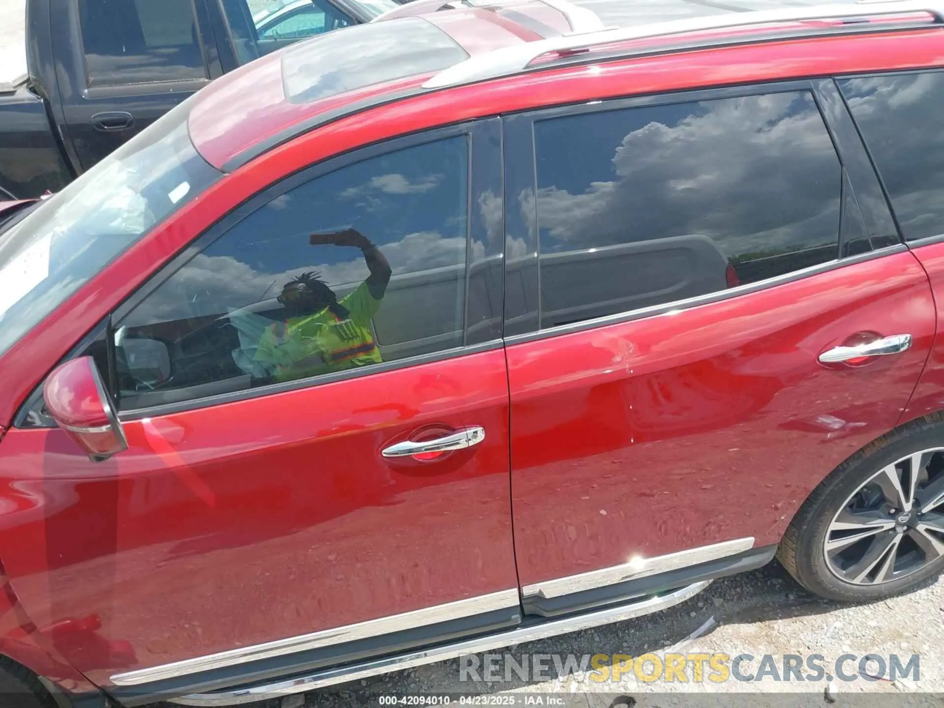 14 Photograph of a damaged car 5N1DR2MN7KC636291 NISSAN PATHFINDER 2019