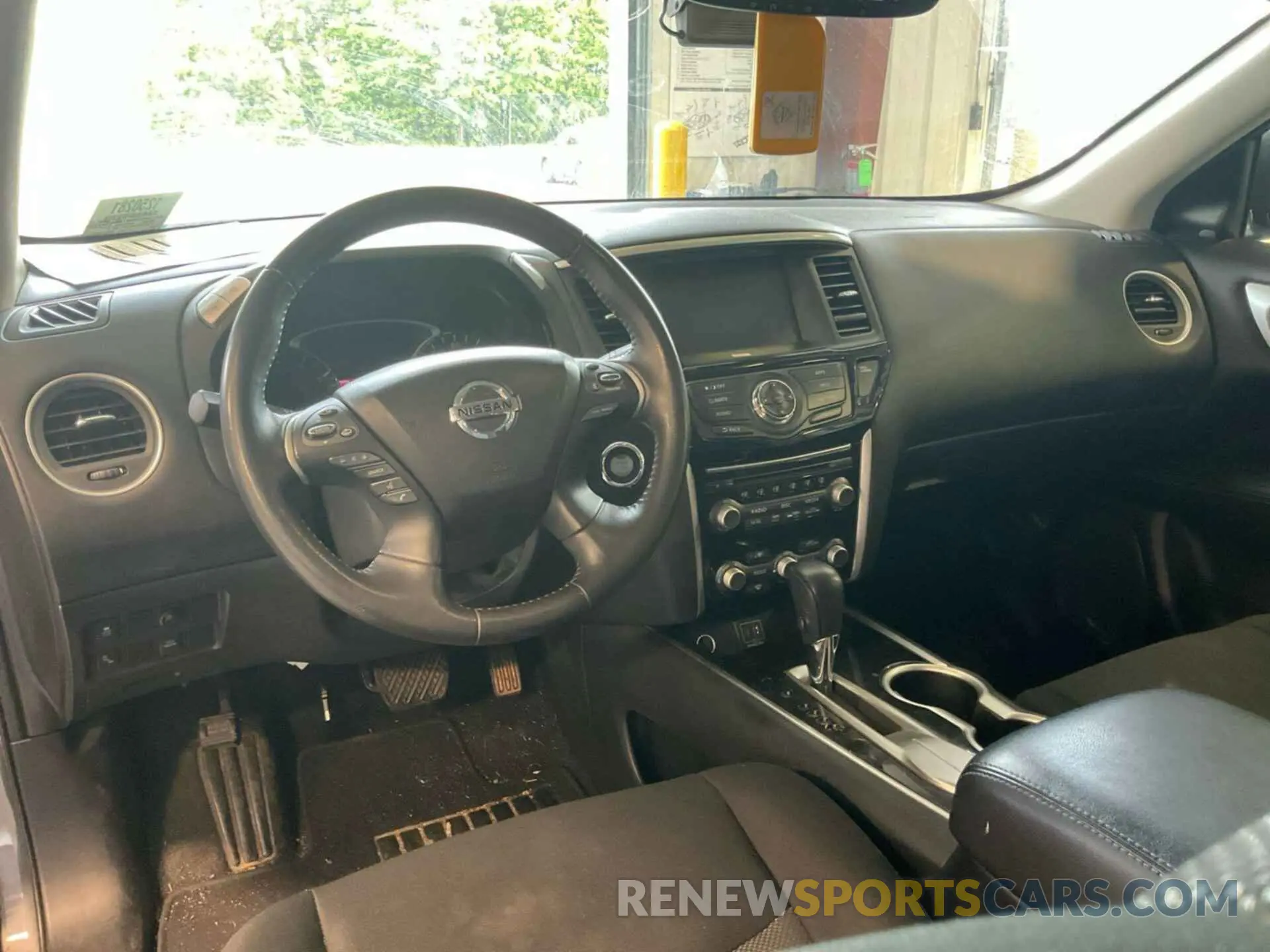 17 Photograph of a damaged car 5N1DR2MN7KC640177 NISSAN PATHFINDER 2019