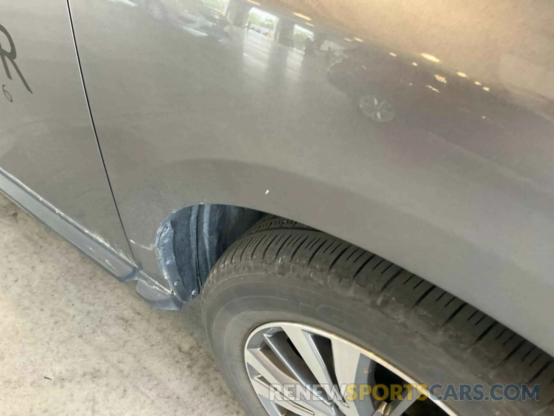 28 Photograph of a damaged car 5N1DR2MN7KC640177 NISSAN PATHFINDER 2019