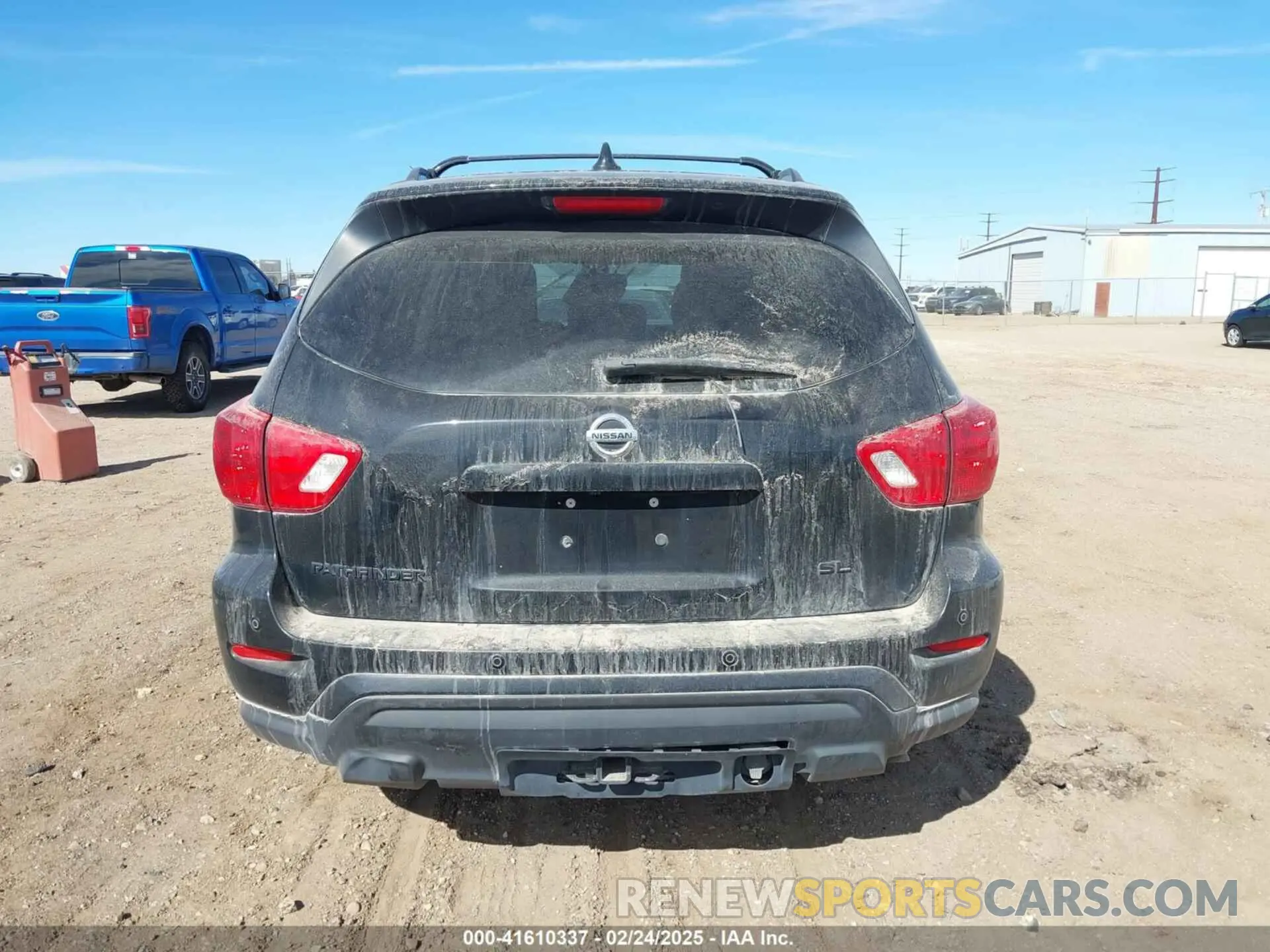17 Photograph of a damaged car 5N1DR2MN7KC640454 NISSAN PATHFINDER 2019
