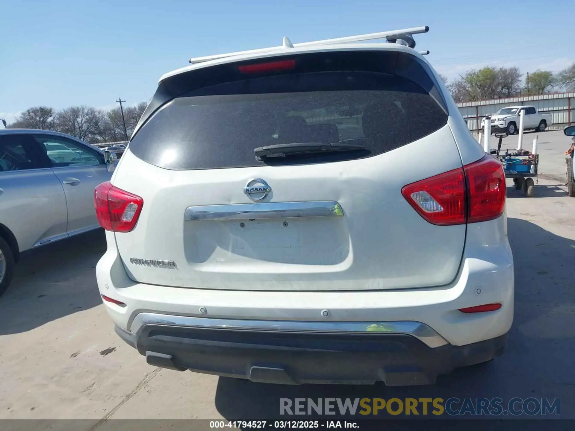 16 Photograph of a damaged car 5N1DR2MN7KC645170 NISSAN PATHFINDER 2019
