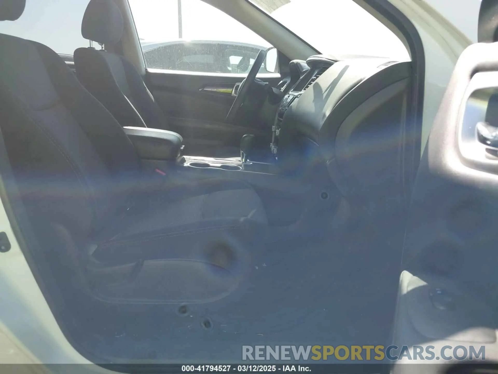 5 Photograph of a damaged car 5N1DR2MN7KC645170 NISSAN PATHFINDER 2019