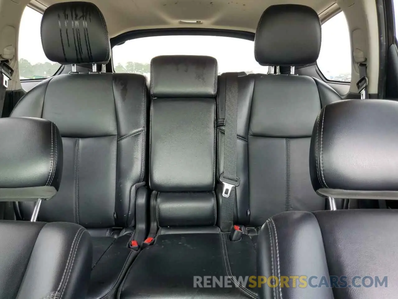 10 Photograph of a damaged car 5N1DR2MN8KC609097 NISSAN PATHFINDER 2019
